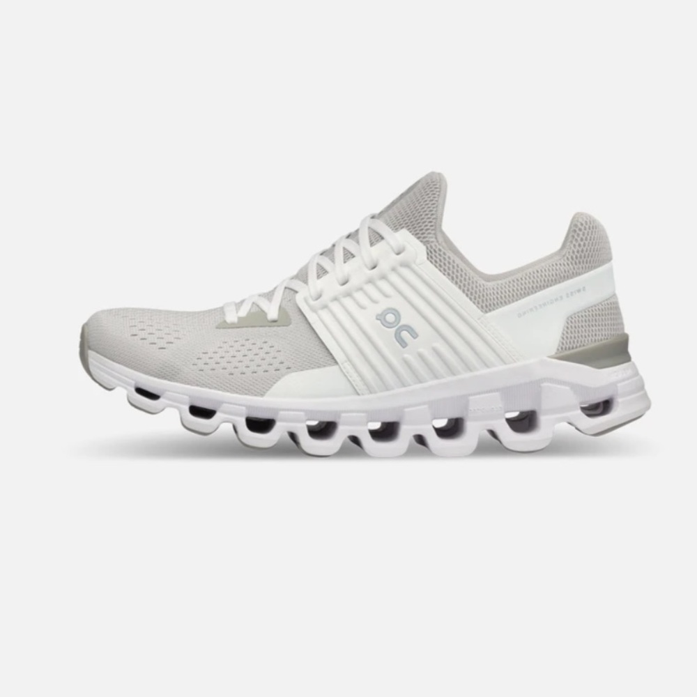 On Cloudswift sneakers NWOT size 6
